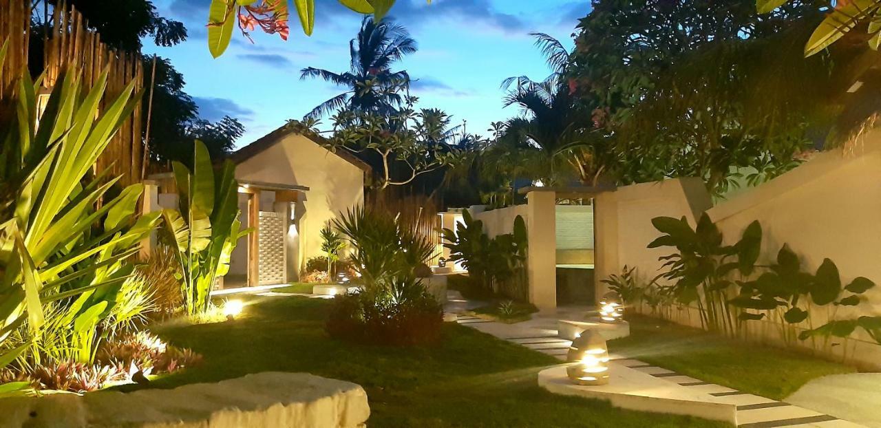 The White Key Luxury Villas Gili Trawangan Exterior photo